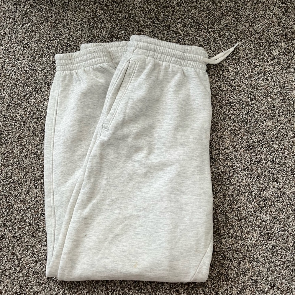 H&M sweats